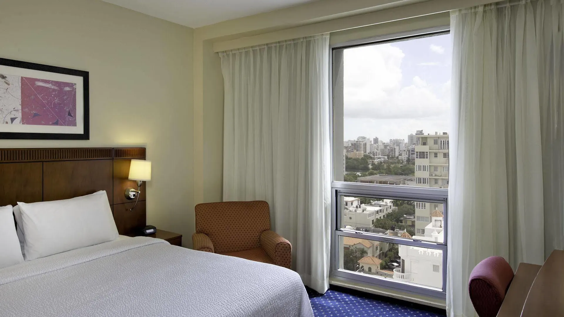 Hotel Courtyard By Marriott San Juan Miramar
